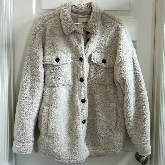 Thread and Supply Sherpa jacket, Size Medium - Picture 2 of 5